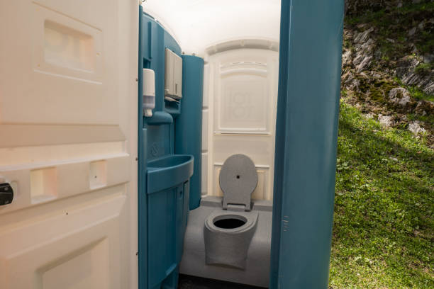 Best Portable toilet rental cost  in Albion, PA